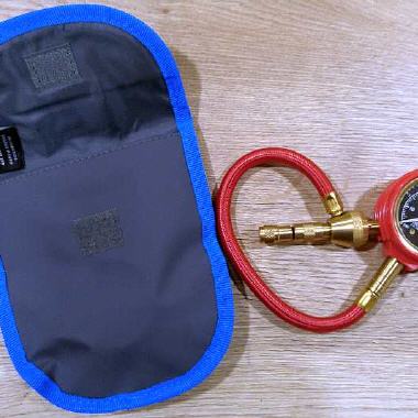 ARB-Reifendruckprüfer mit Schnellablass- Funktion